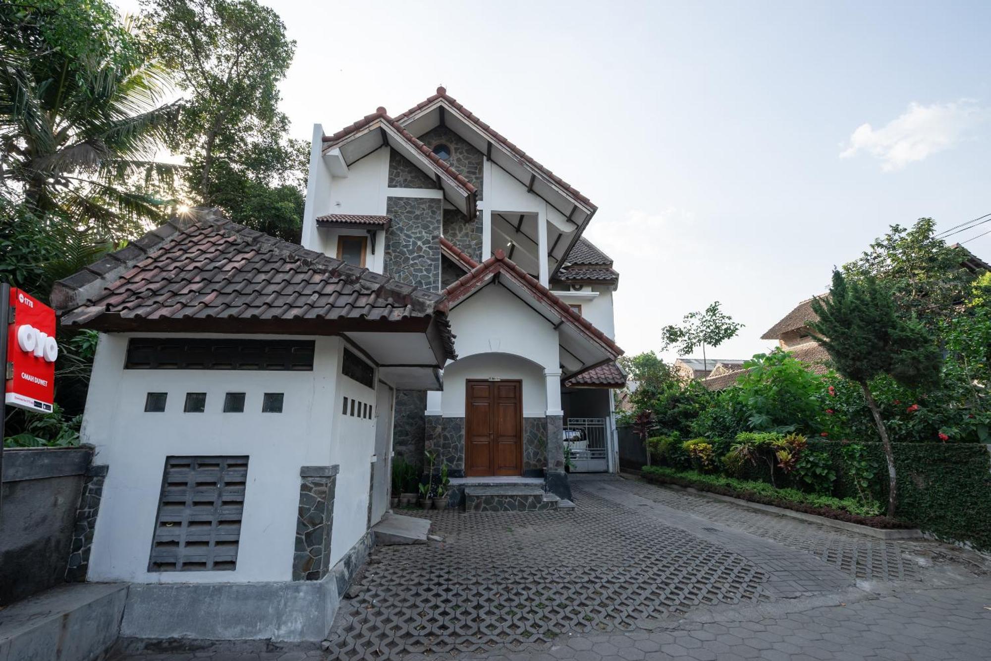 Super Oyo 1778 Omah Duwet Beran Kidul Exterior foto